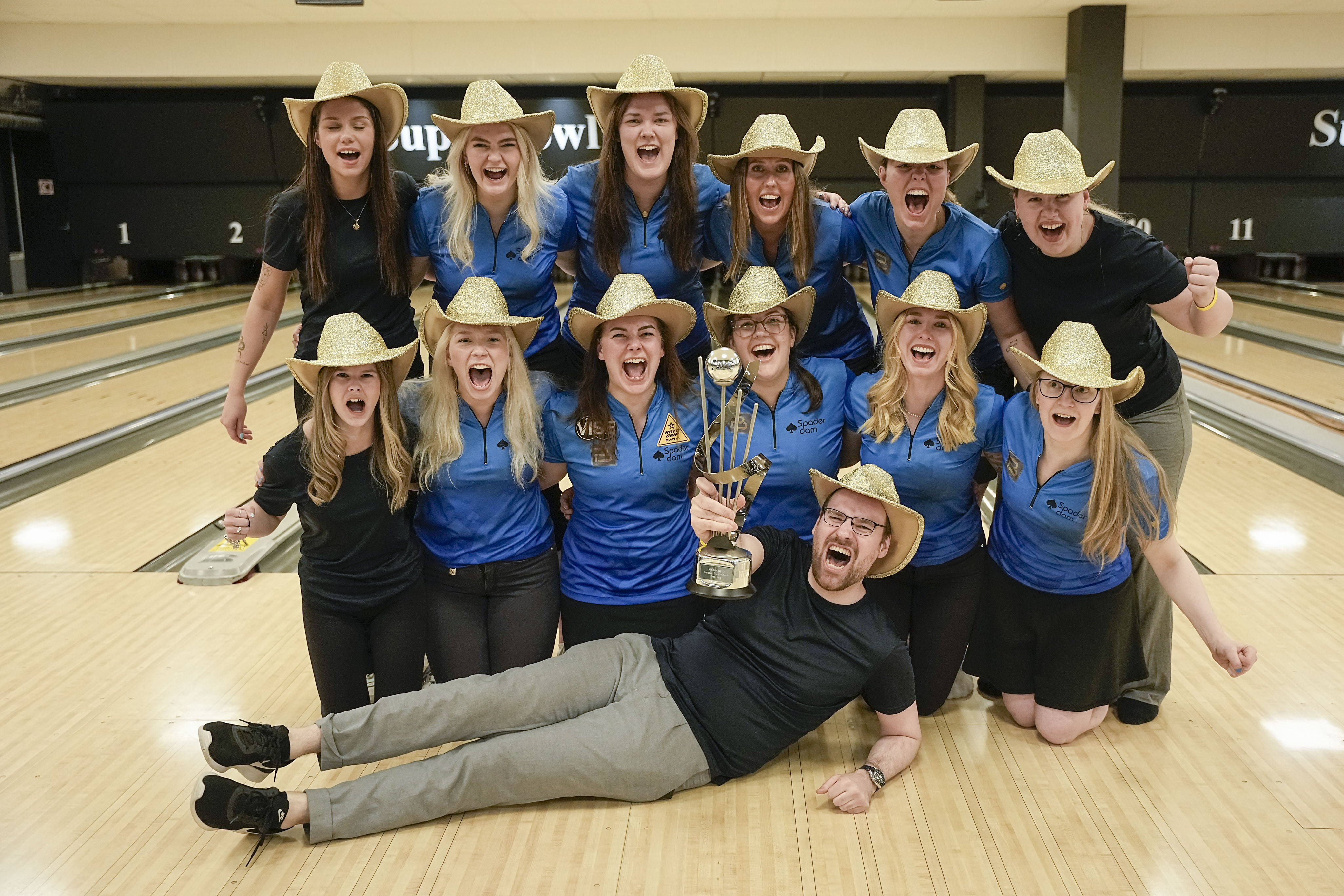 Spader Dam SM Guld 8 Manna 2025